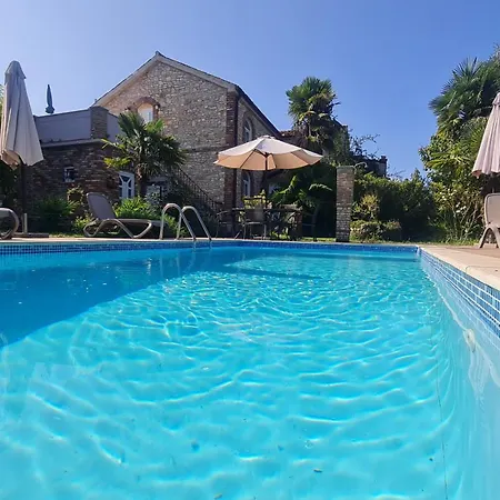 Lucija With Pool And Tennis Court Near Vila *
